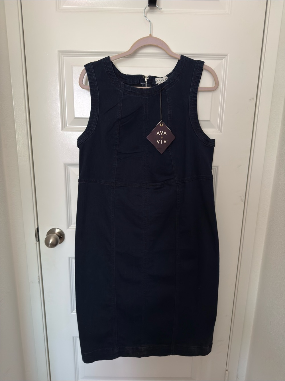 Ava & Viv Sleeveless Black Sheath Dress